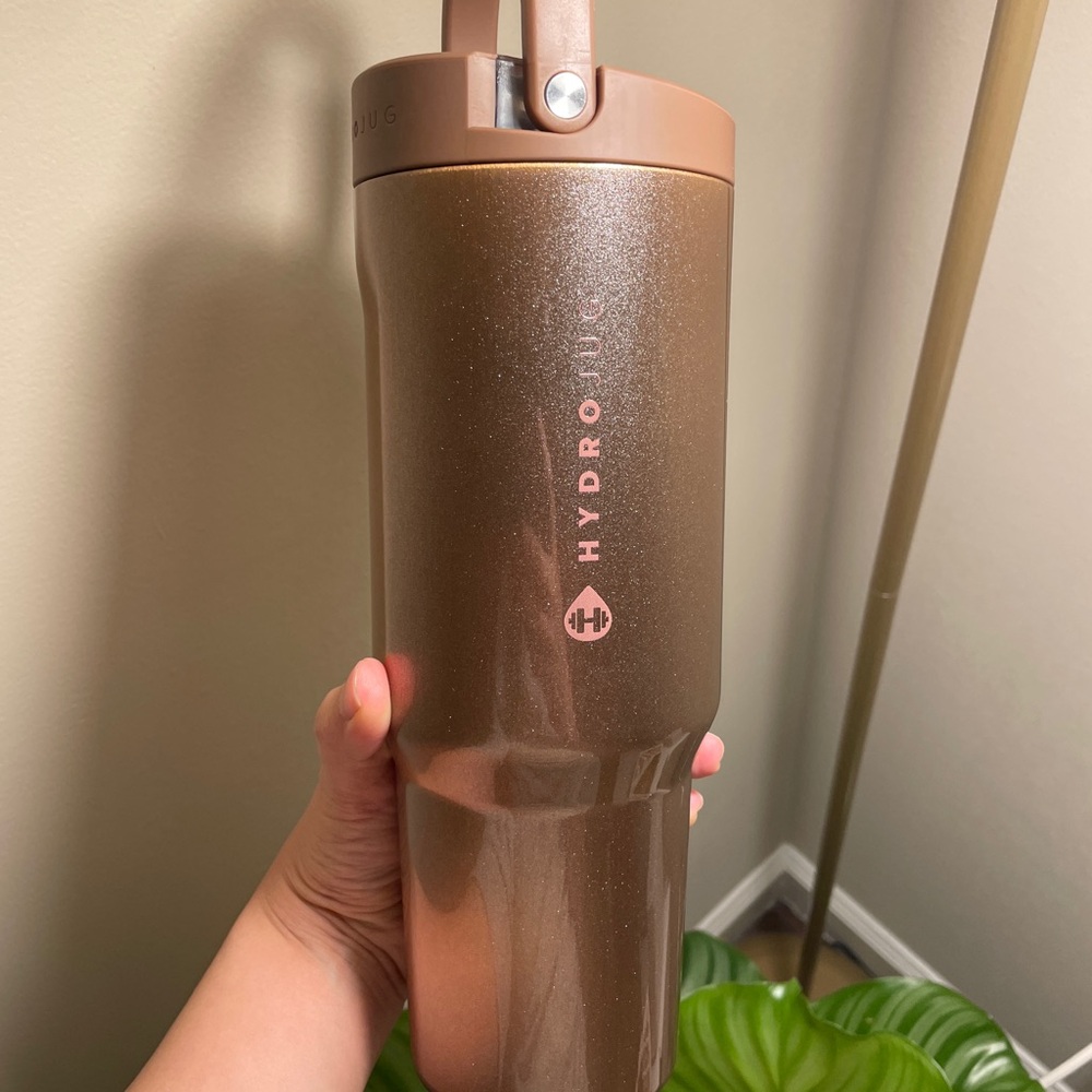 HydroJug cat eye collection bliss 32 oz sport